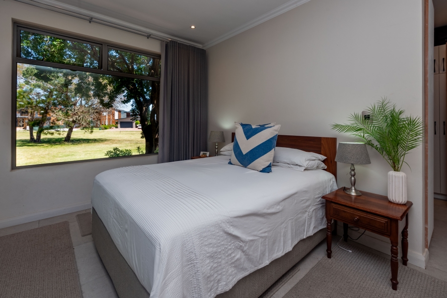 5 Bedroom Property for Sale in Brenton On Lake Western Cape